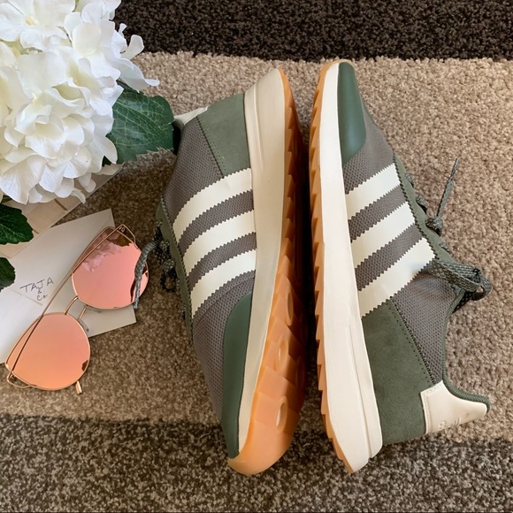 ✅SOLD! ADIDAS (ORIGINALS): 3-Stripe Green Kicks - Picture 3 of 8